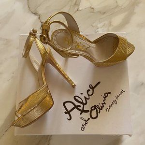 Alice & Olivia Gold Leather Platform Heels - Size 39.5